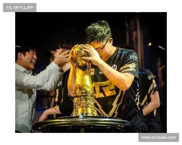 Uzi现身北外滩观赛，引发观众欢呼